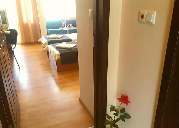 Отель Family Solar *