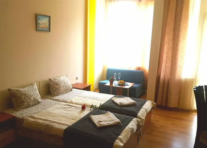 Отель Family Solar *